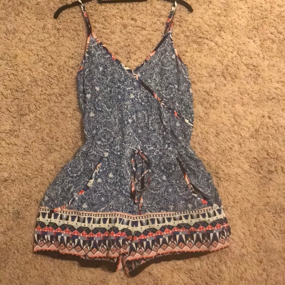 Romper - Picture 2 of 5